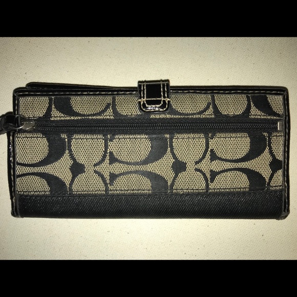 Authentic leather Coach Wallet - Picture 2 of 5